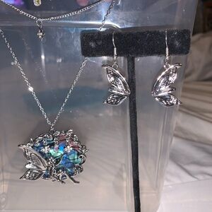 FAIRY 🌸silver tone necklace and pierced earrings